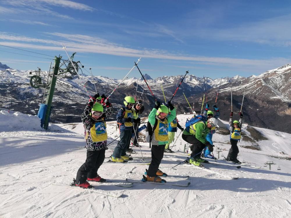 Imagen La Comarca Alto Gállego está ce lebran do la Campaña de Esquí Escolar