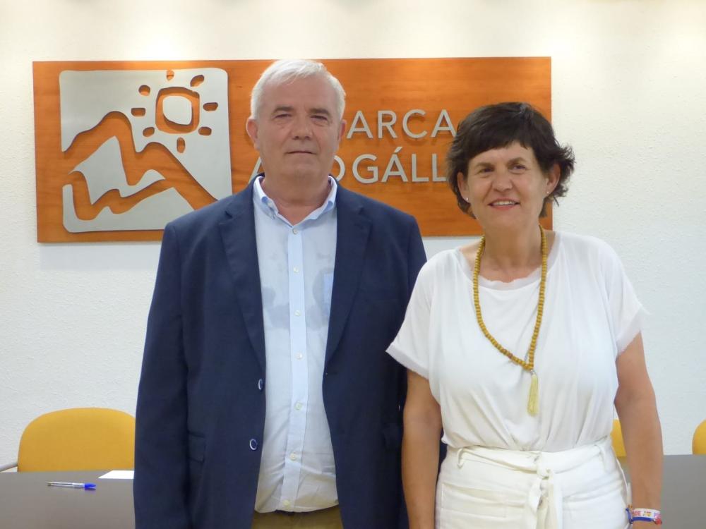 Imagen: Fotos de la toma de posesión. Primitivo Grasa, Presidente comarcal y Lourdes Arruebo, expresidenta de la Comarca