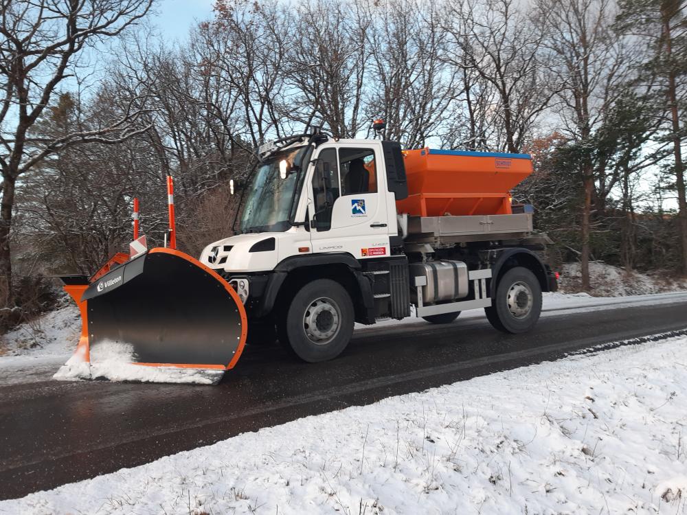 Imagen Protección Civil de la Comarca Alto Gállego refuerza la vialidad invernal ante la previsión de nevadas