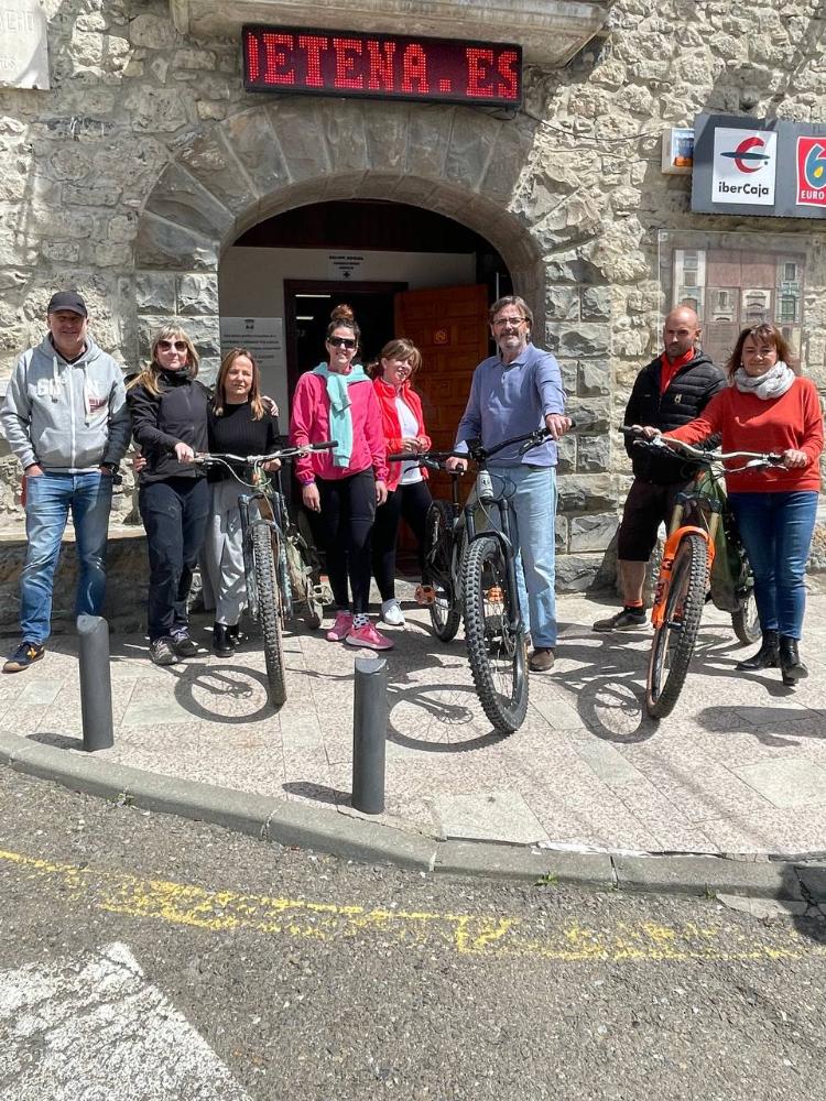 Imagen Descubre la aventura en E-Bike frente a un Paraíso Natural en el Alto Gállego