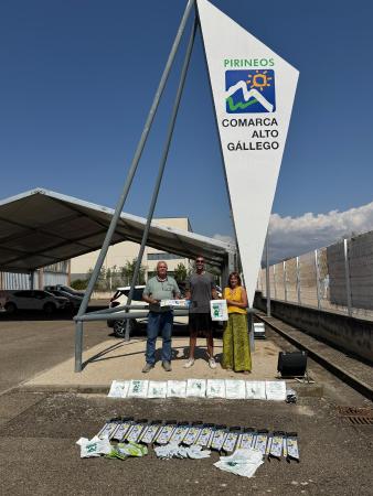 Imagen La Comarca Alto Gállego entrega material a la plataforma Tena Limpio...
